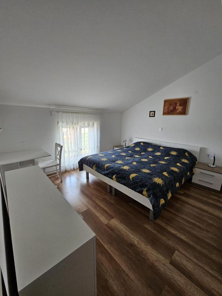 Apartment Thea Pula Eksteriør billede