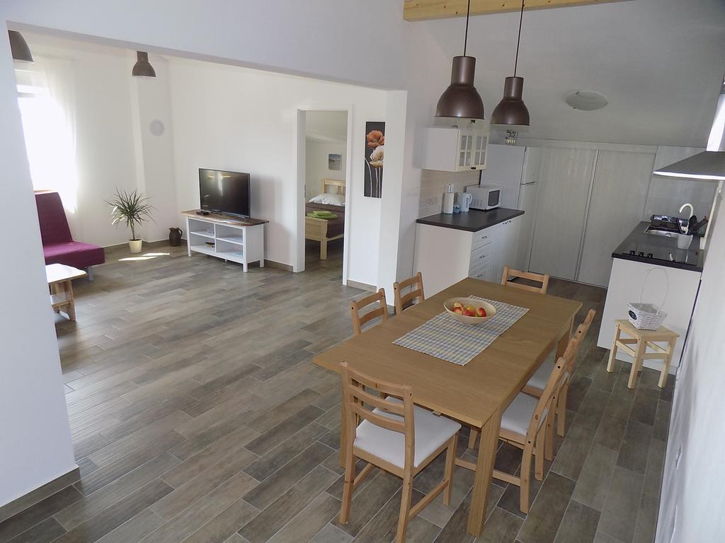 Apartment Thea Pula Eksteriør billede