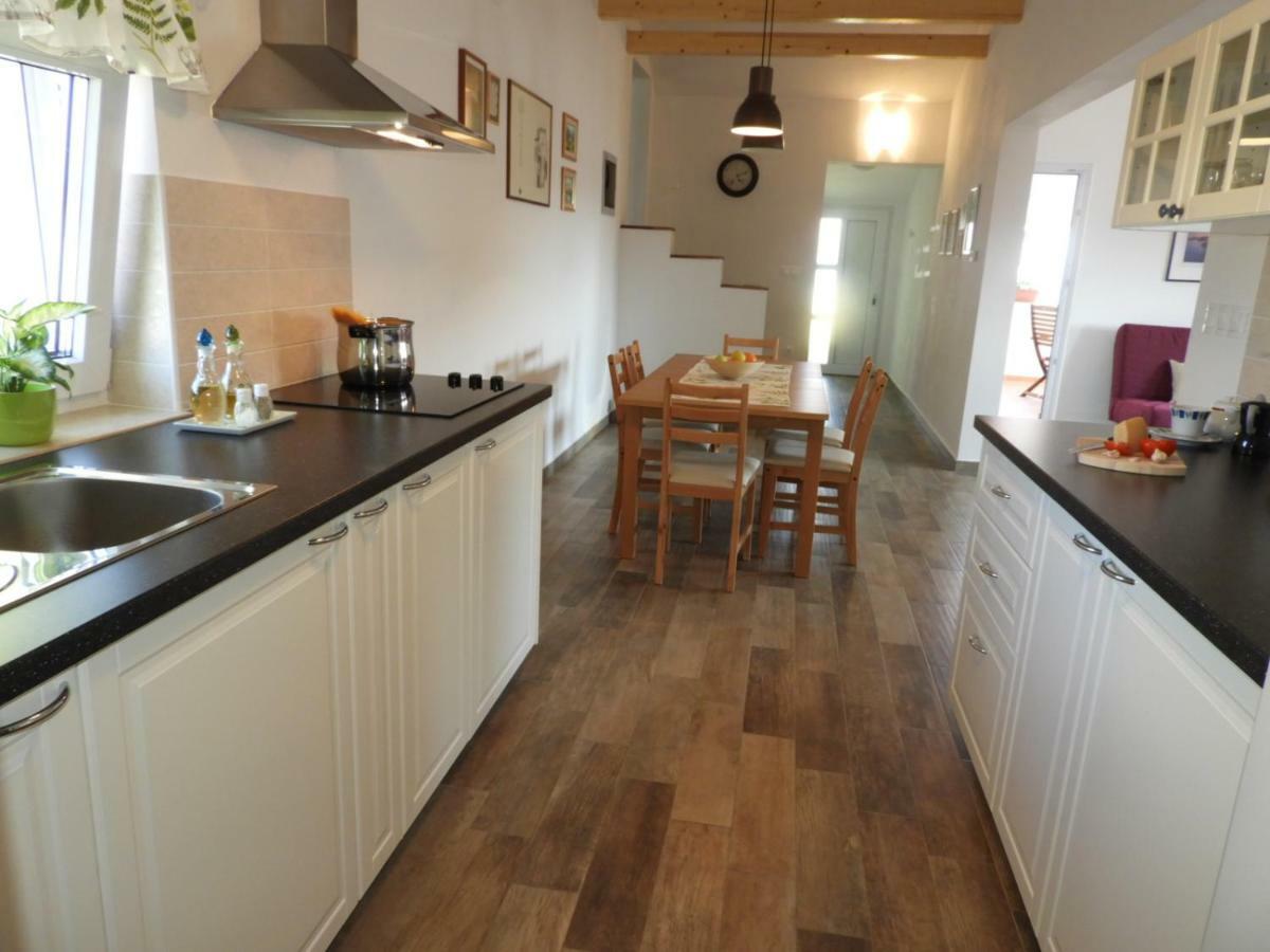 Apartment Thea Pula Eksteriør billede